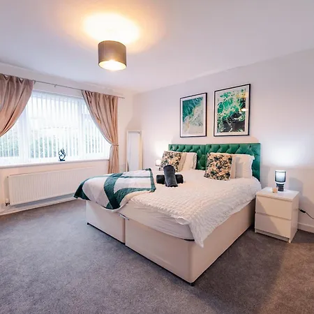 7 Beds - Spacious Apartment - Free Parking Cardiff Exterior photo