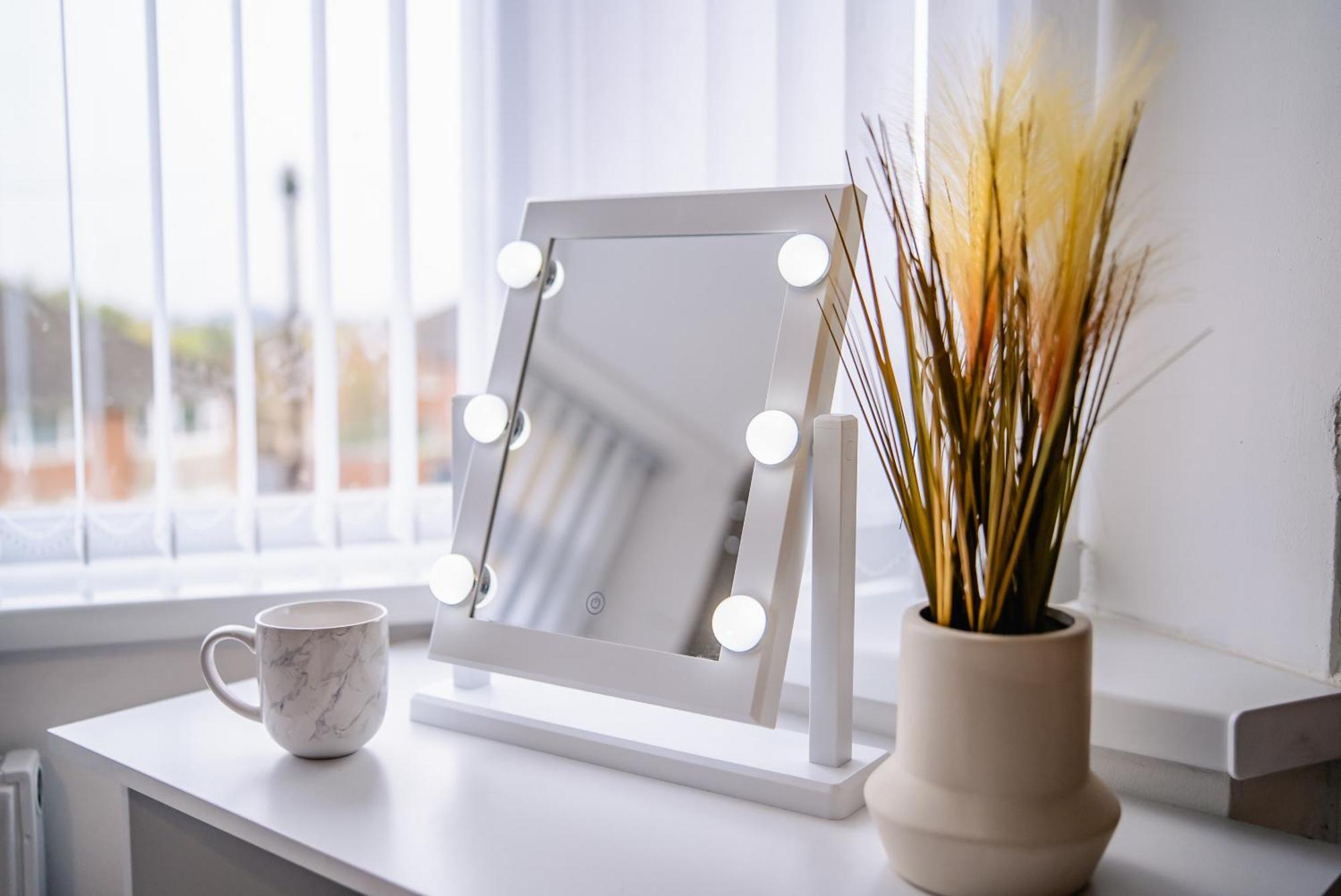 7 Beds - Spacious - Free Parking *